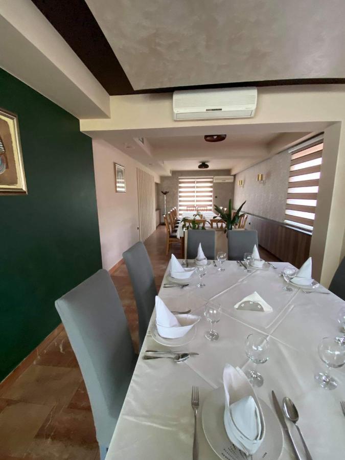 Motel Tiron Kakanj Екстер'єр фото